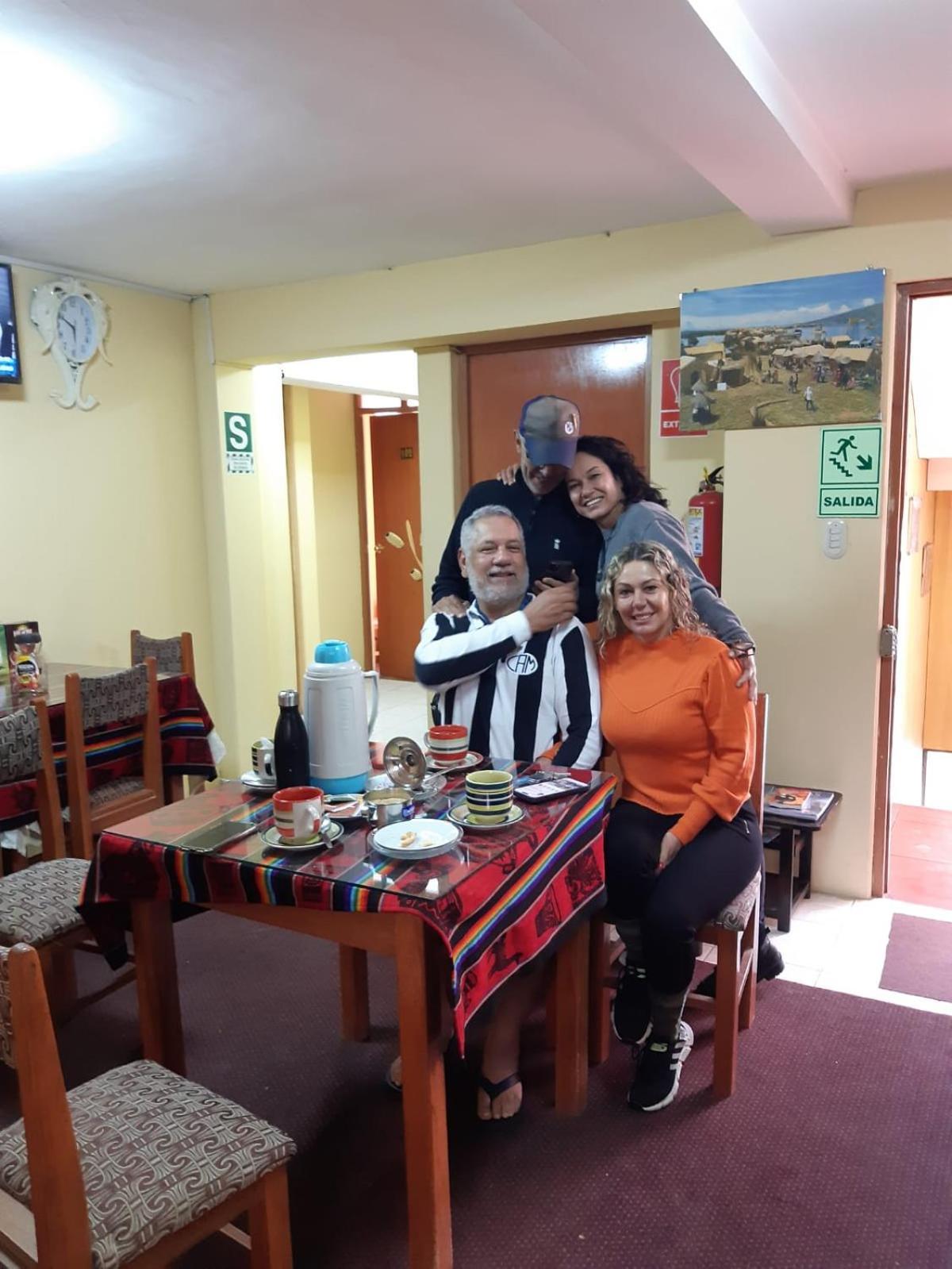 Hostal Vista Al Lago Titicaca Puno Luaran gambar